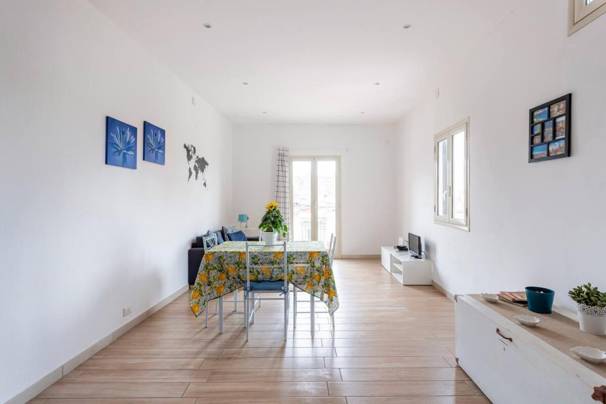 Frank'S House - Appartamento Con Terrazzo In Centro 팔레르모 외부 사진