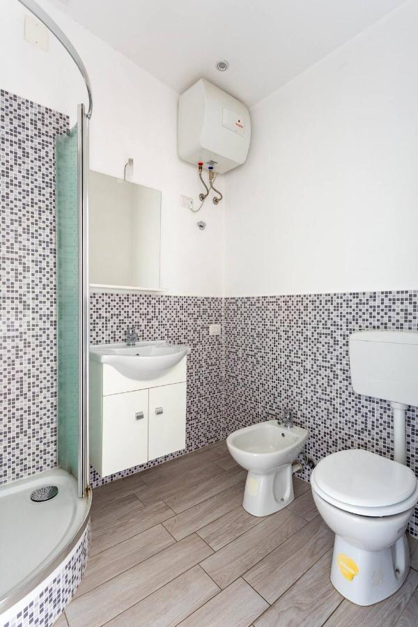 Frank'S House - Appartamento Con Terrazzo In Centro 팔레르모 외부 사진