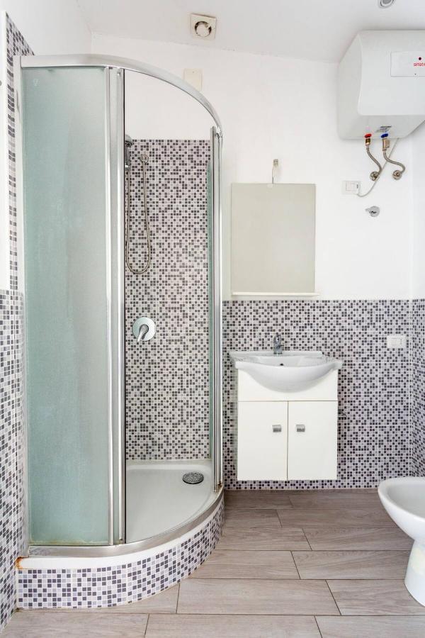 Frank'S House - Appartamento Con Terrazzo In Centro 팔레르모 외부 사진