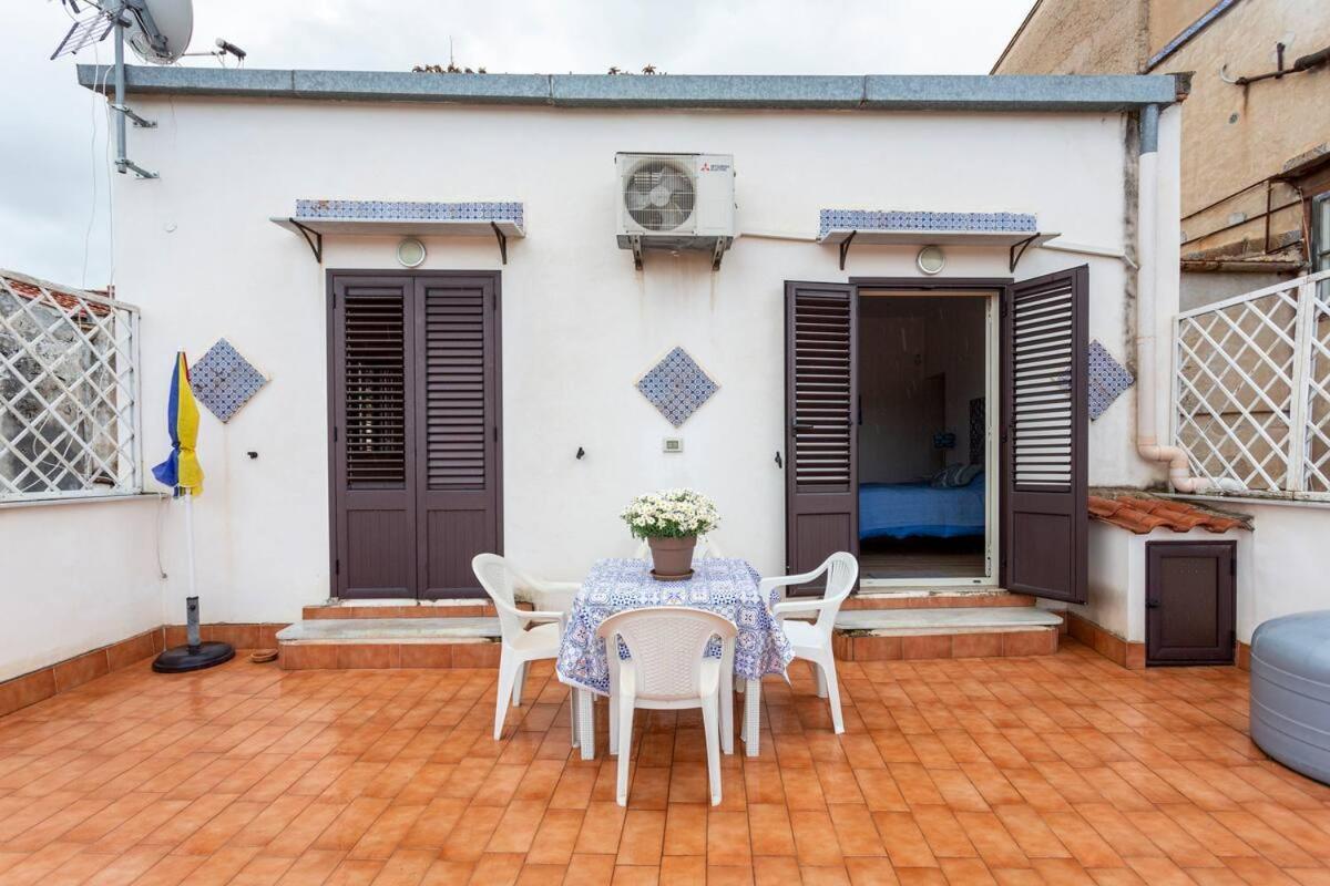 Frank'S House - Appartamento Con Terrazzo In Centro 팔레르모 외부 사진